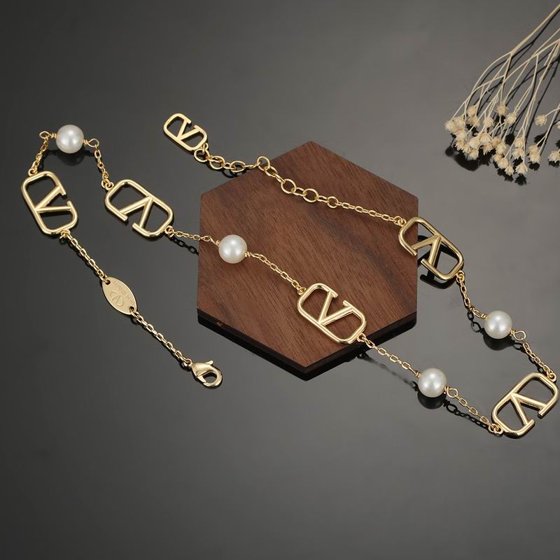 Valentino necklace 05lyx29